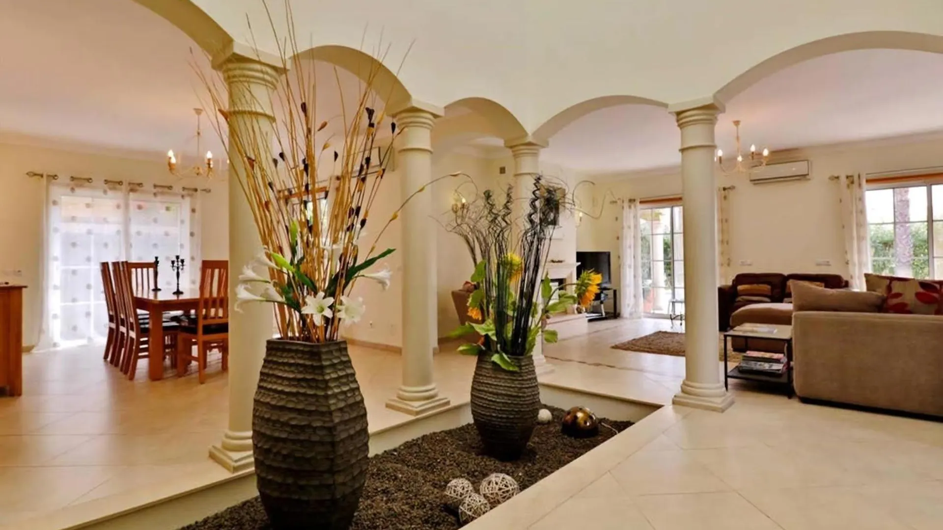 Villa Varandas Do Lago 5 Bedroom Villa Private Pool Table Tennis A Few Minutes Drive Between Vale Do Lobo And Quinta Do Lago 0*,  Portugal
