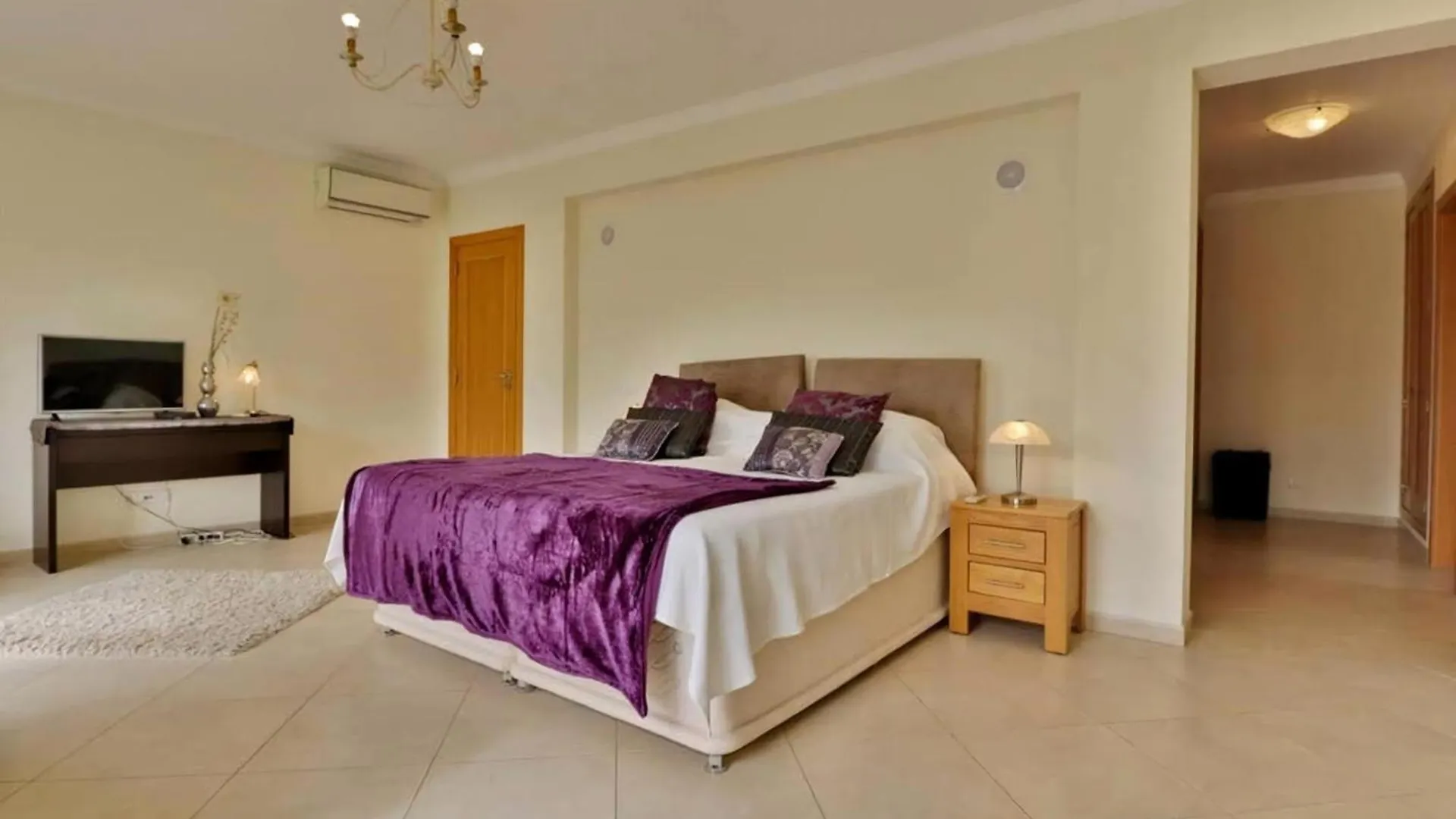 Villa Varandas Do Lago 5 Bedroom Villa Private Pool Table Tennis A Few Minutes Drive Between Vale Do Lobo And Quinta Do Lago Portugal
